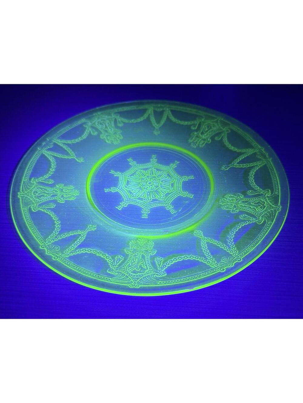 Vintage Uranium Anchor Hocking Green Cameo Ballerina Plate Depression Glass 8”